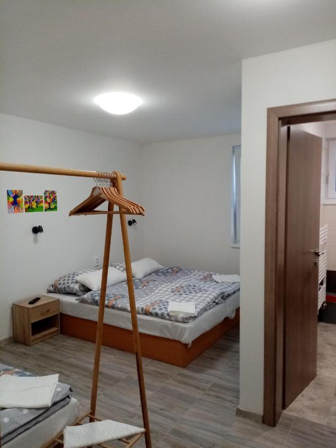 Ivachnova 84 Hotel Luaran gambar