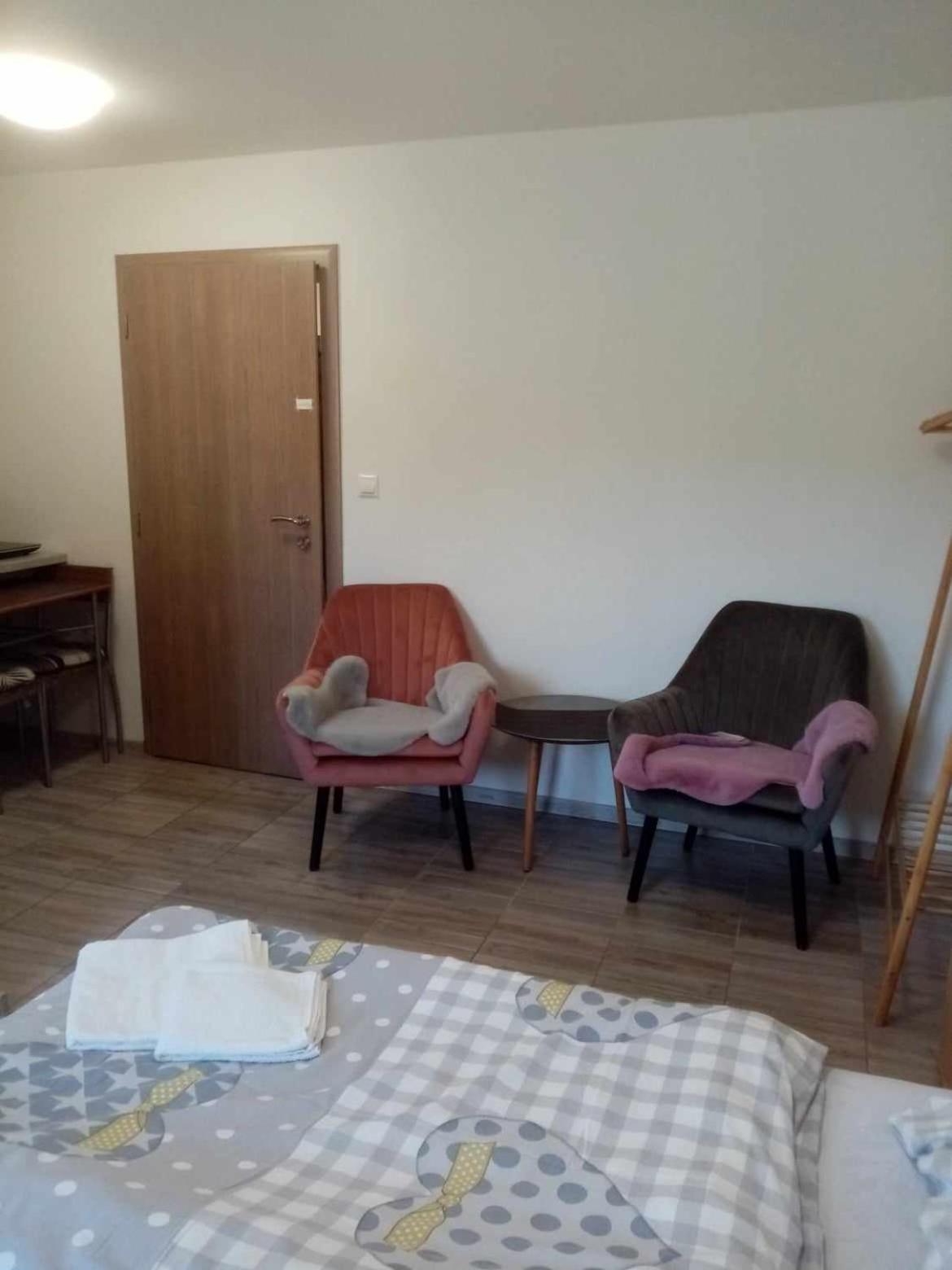 Ivachnova 84 Hotel Luaran gambar