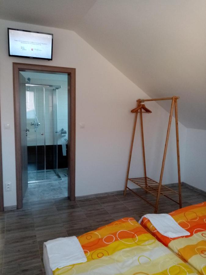 Ivachnova 84 Hotel Luaran gambar