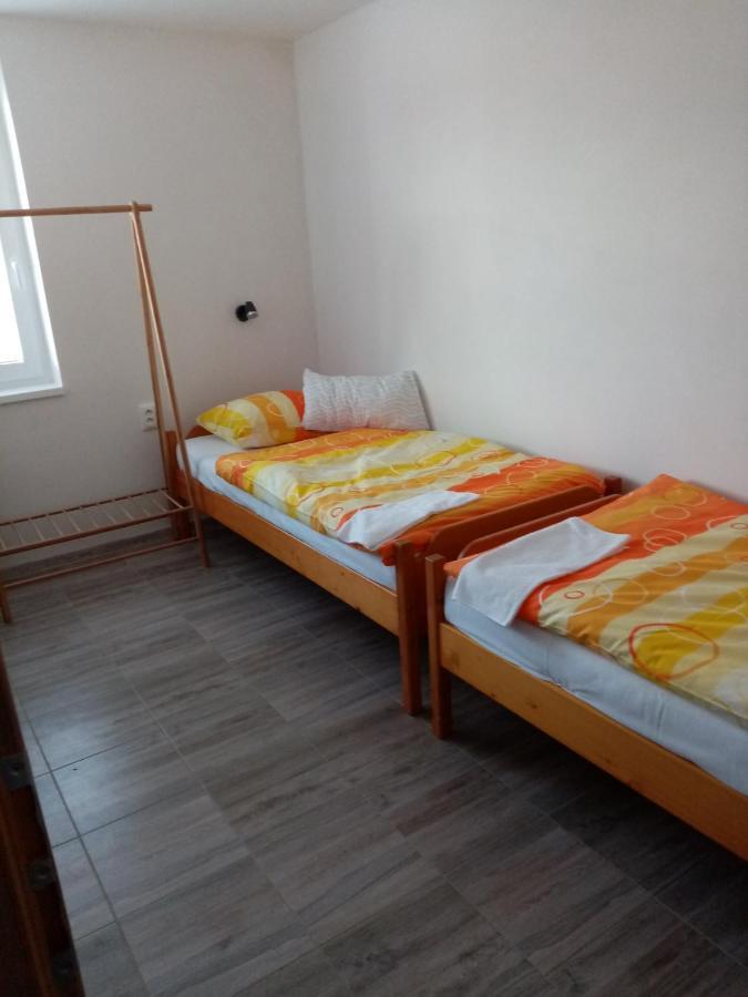 Ivachnova 84 Hotel Luaran gambar